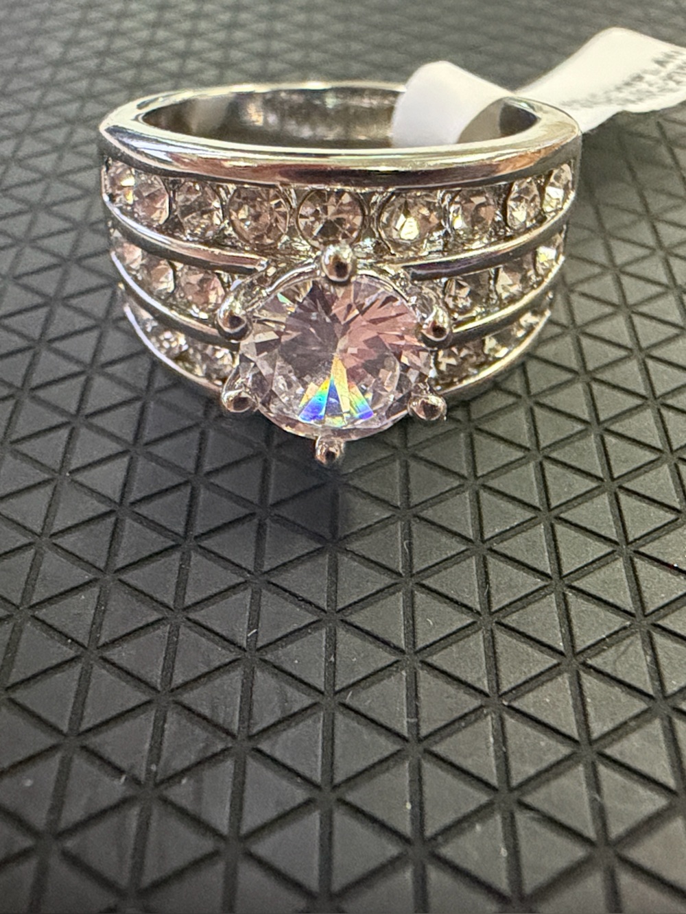 Sparkling CZ Cocktail Ring size 8 - Women Jewelry - Picture 1 of 4